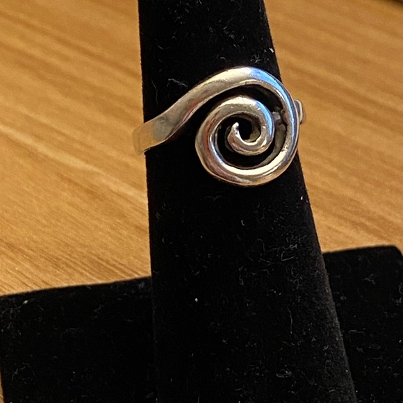 925 sterling silver maze circle ring - Picture 1 of 5